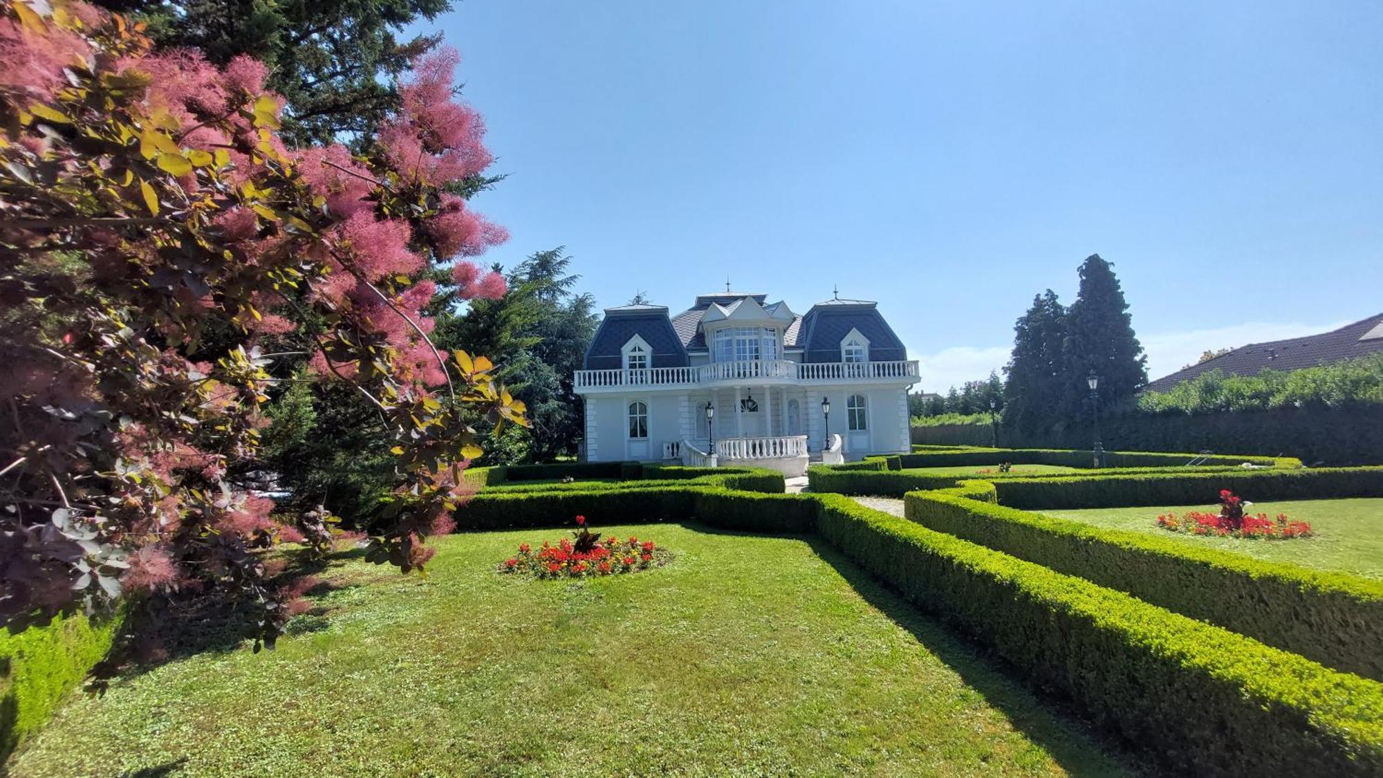 松博特海伊Castle Garden ***公寓 外观 照片