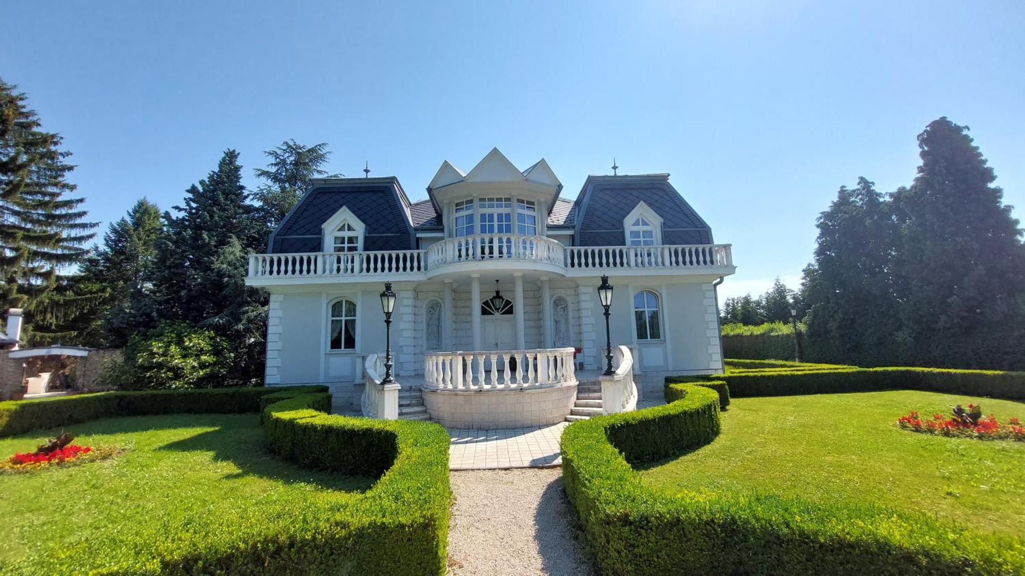 松博特海伊Castle Garden ***公寓 外观 照片